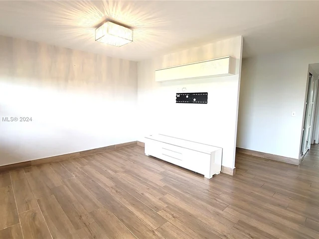 13450 SW 3rd St # 417D, Pembroke Pines FL 33027