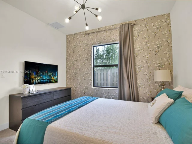 8195 NW 104th Ave # 2, Doral FL 33178