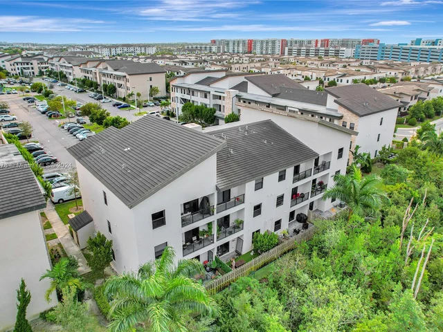 8195 NW 104th Ave # 2, Doral FL 33178