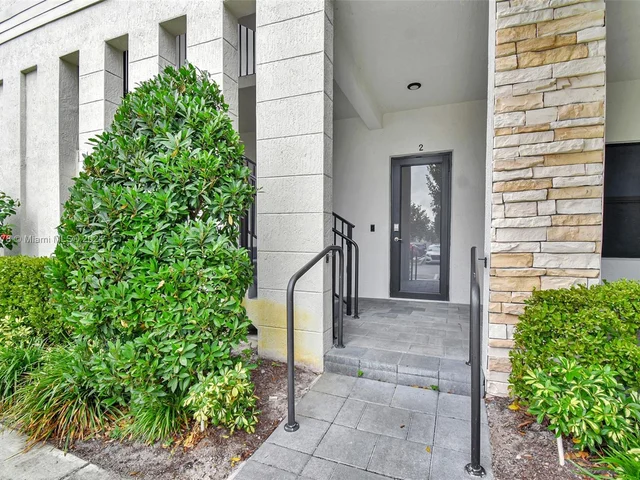 8195 NW 104th Ave # 2, Doral FL 33178