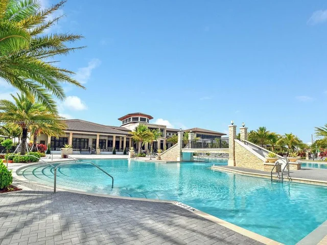 8195 NW 104th Ave # 2, Doral FL 33178