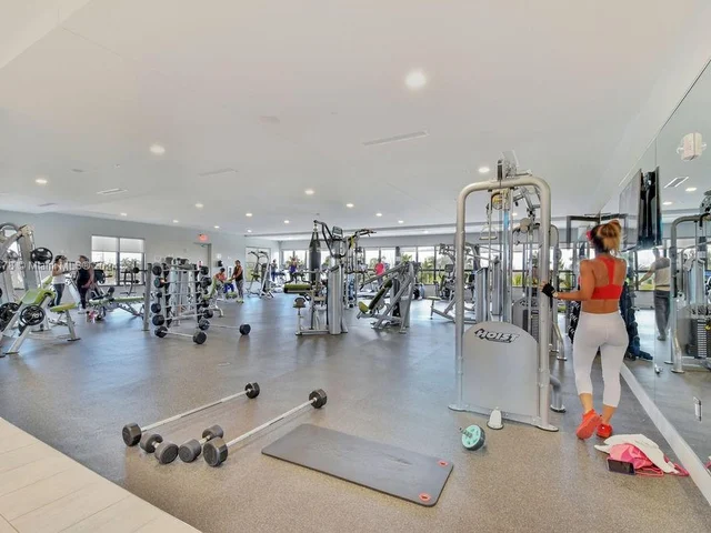 8195 NW 104th Ave # 2, Doral FL 33178