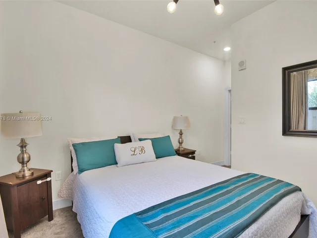 8195 NW 104th Ave # 2, Doral FL 33178