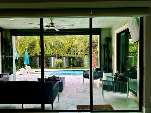 9203 NW 39th St, Coral Springs FL 33065