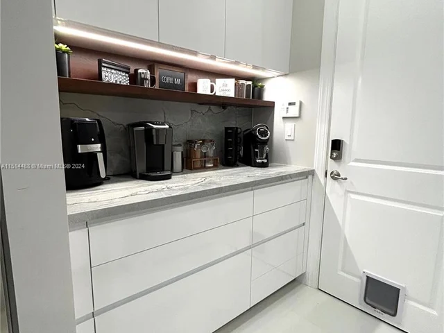 9203 NW 39th St, Coral Springs FL 33065