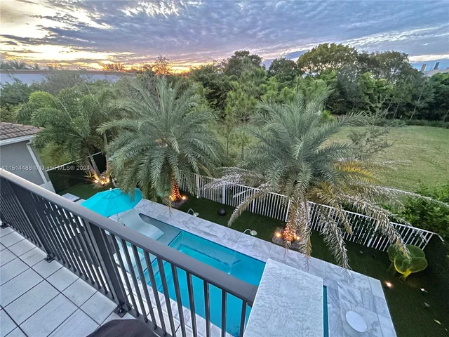 9203 NW 39th St, Coral Springs FL 33065