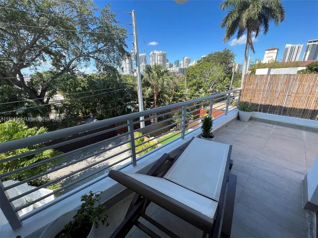 1014 NE 3rd St # 1, Fort Lauderdale FL 33301