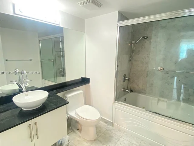 31 SE 5th St # 509, Miami FL 33131