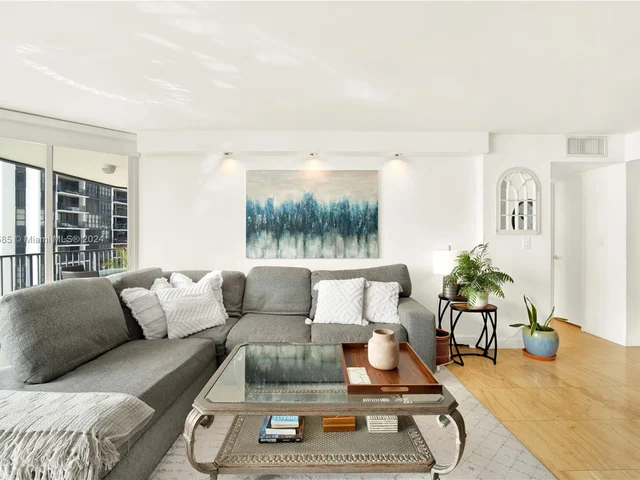 1865 Brickell Ave # A1011, Miami FL 33129