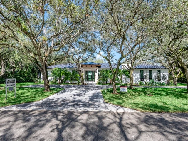 7777 SW 114th St, Pinecrest FL 33156