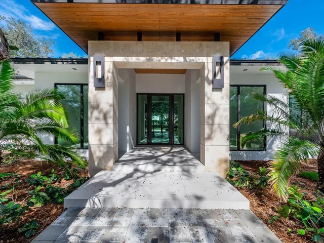 7777 SW 114th St, Pinecrest FL 33156