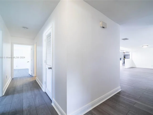 1360 NW 73rd Ave, Plantation FL 33313