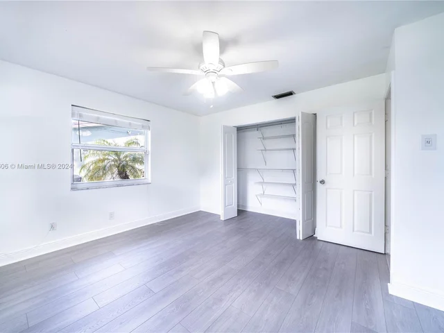 1360 NW 73rd Ave, Plantation FL 33313