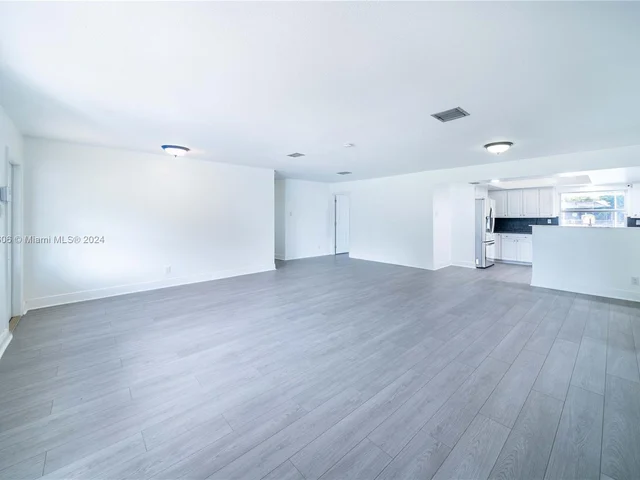 1360 NW 73rd Ave, Plantation FL 33313