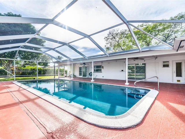 1360 NW 73rd Ave, Plantation FL 33313