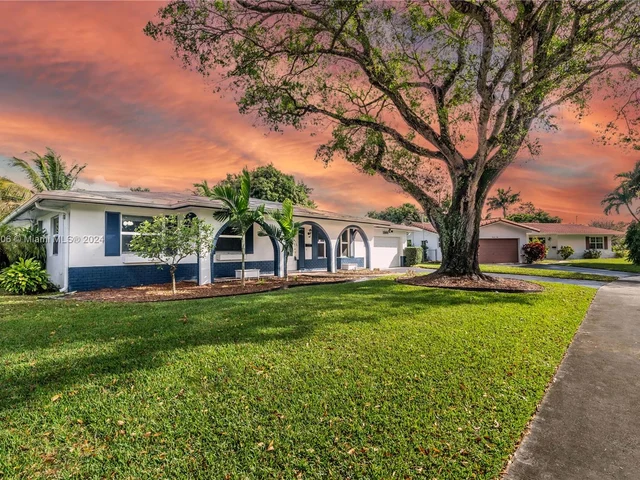 1360 NW 73rd Ave, Plantation FL 33313