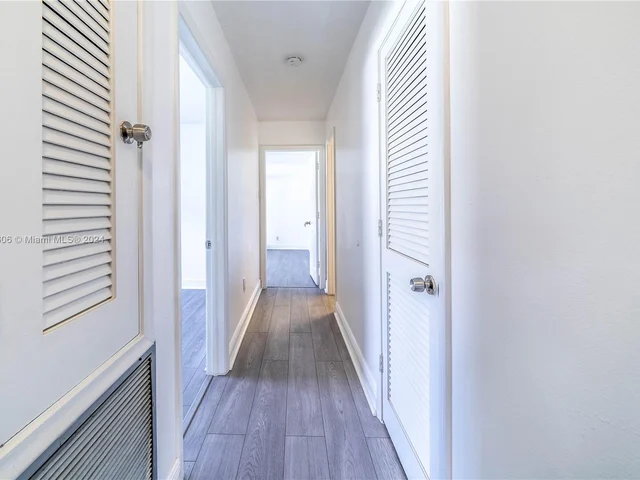 1360 NW 73rd Ave, Plantation FL 33313