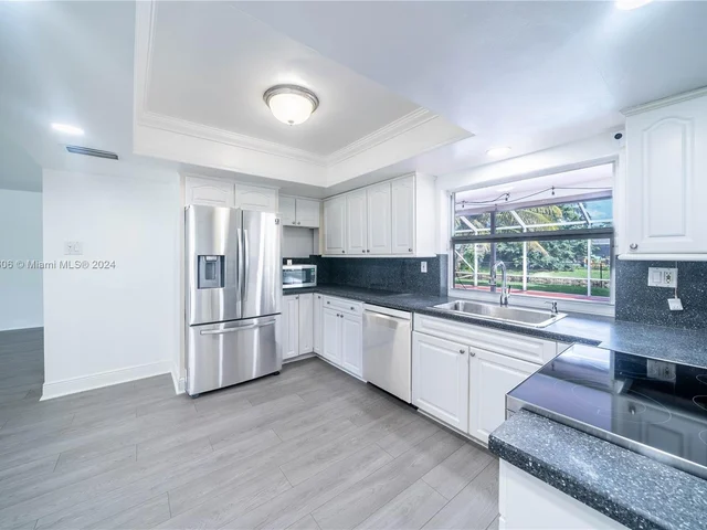 1360 NW 73rd Ave, Plantation FL 33313