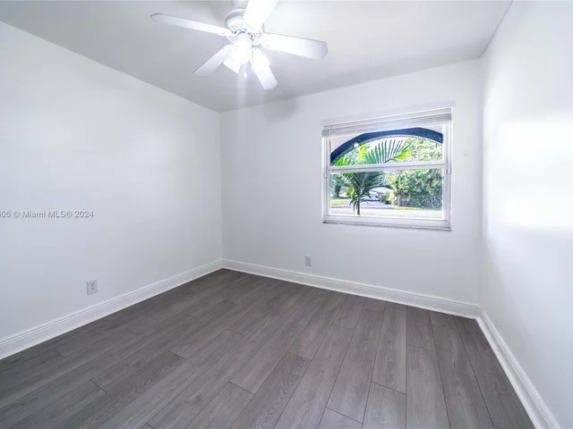 1360 NW 73rd Ave, Plantation FL 33313