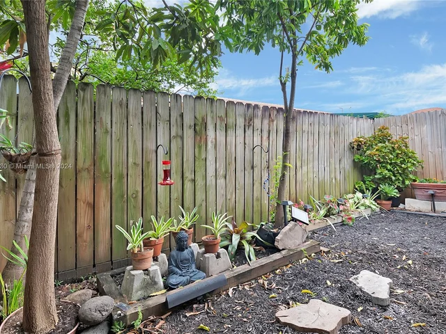 11426 NW 4th Ter # 11426, Sweetwater FL 33172