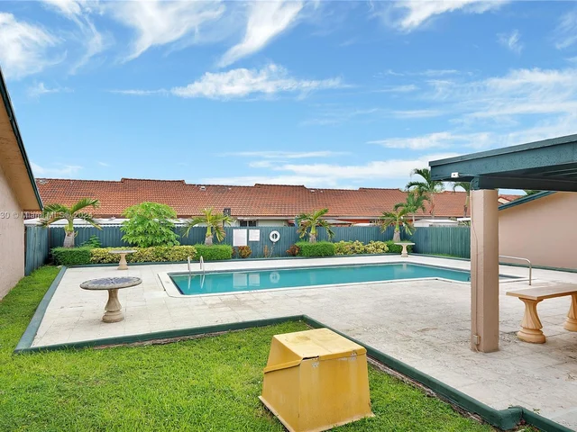 11426 NW 4th Ter # 11426, Sweetwater FL 33172