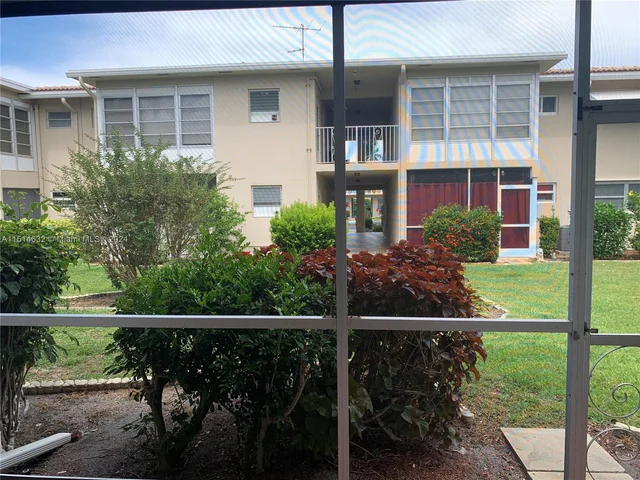 2111 NE 42nd Ct # 103W, Lighthouse Point FL 33064