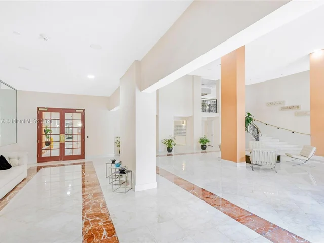 5825 Collins Ave # 4A, Miami Beach FL 33140