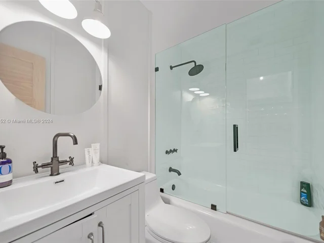 843 SW 10th St, Fort Lauderdale FL 33315