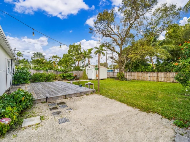 843 SW 10th St, Fort Lauderdale FL 33315