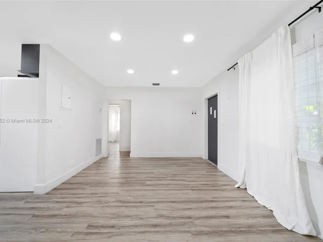 843 SW 10th St, Fort Lauderdale FL 33315