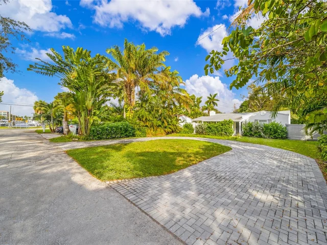 843 SW 10th St, Fort Lauderdale FL 33315