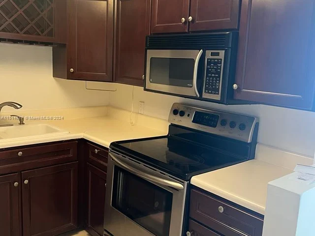 1228 West Ave # 910, Miami Beach FL 33139