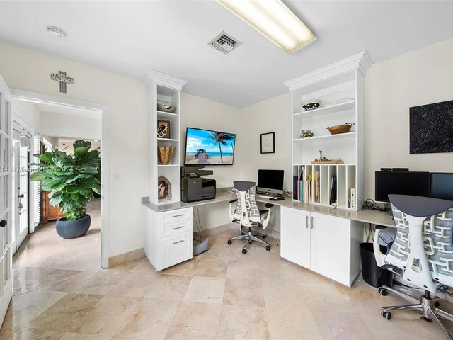 14530 Pompano Dr, Coral Gables FL 33158