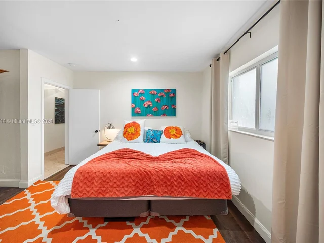 14530 Pompano Dr, Coral Gables FL 33158