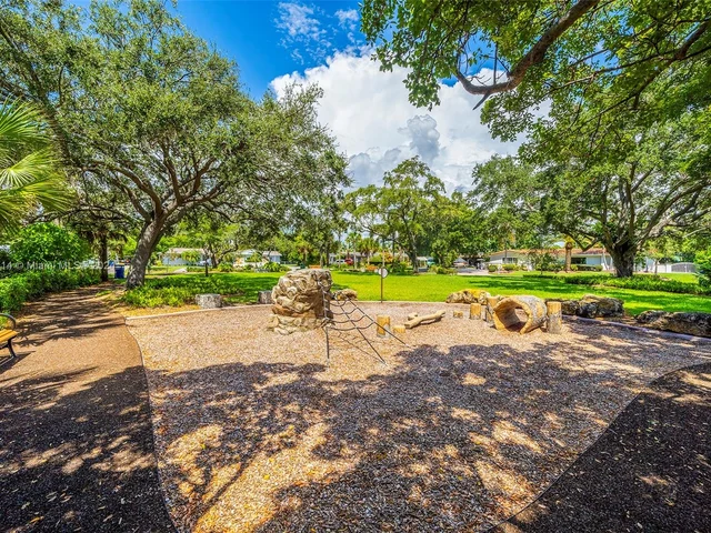 14530 Pompano Dr, Coral Gables FL 33158