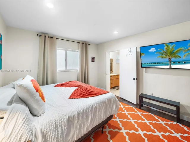 14530 Pompano Dr, Coral Gables FL 33158