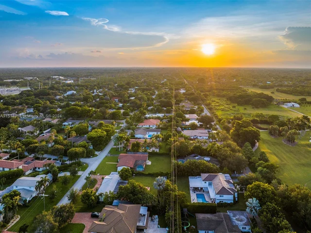 14530 Pompano Dr, Coral Gables FL 33158