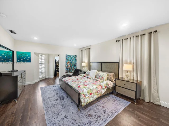 14530 Pompano Dr, Coral Gables FL 33158