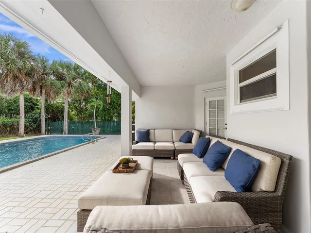 14530 Pompano Dr, Coral Gables FL 33158