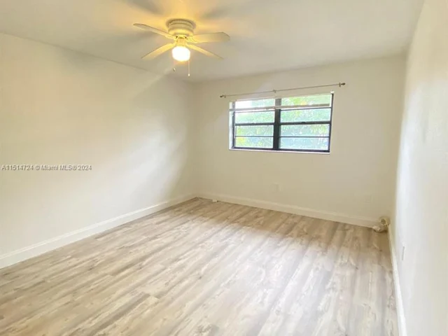 1616 NE 151st St # 1616, North Miami Beach FL 33162