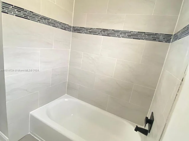 1616 NE 151st St # 1616, North Miami Beach FL 33162