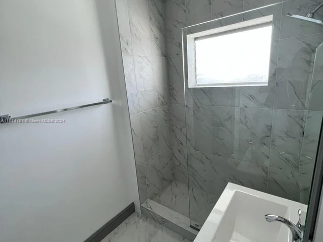 2250 Bay Dr # 12, Miami Beach FL 33141