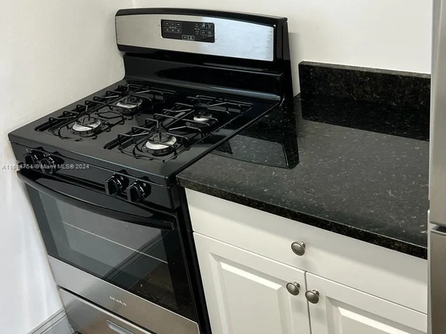 2250 Bay Dr # 12, Miami Beach FL 33141