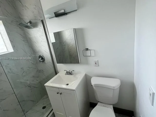 2250 Bay Dr # 12, Miami Beach FL 33141