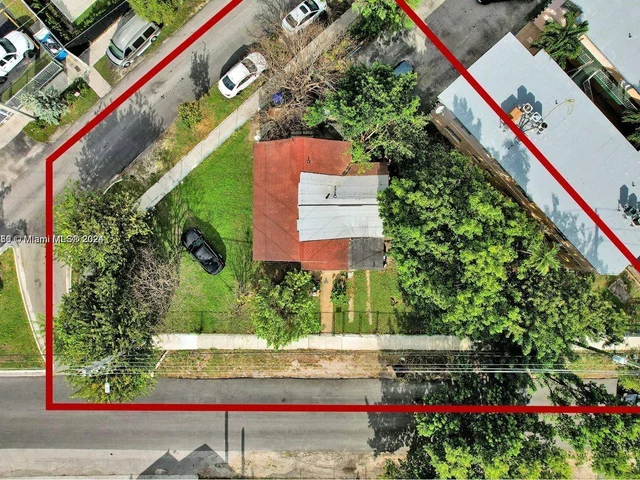 1745 NW 15th St Rd, Miami FL 33125