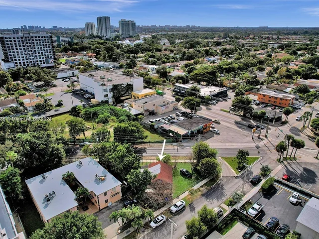 1745 NW 15th St Rd, Miami FL 33125