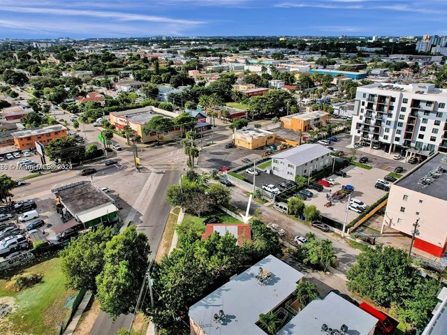 1745 NW 15th St Rd, Miami FL 33125