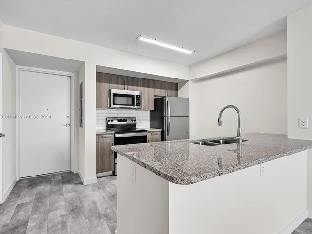 400 NW 112th Ave # 409, Sweetwater FL 33172