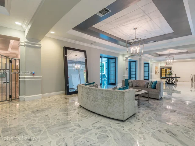 2501 S Ocean Dr, Hollywood FL 33019