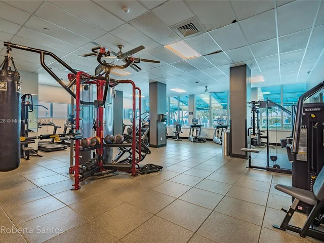 2501 S Ocean Dr, Hollywood FL 33019